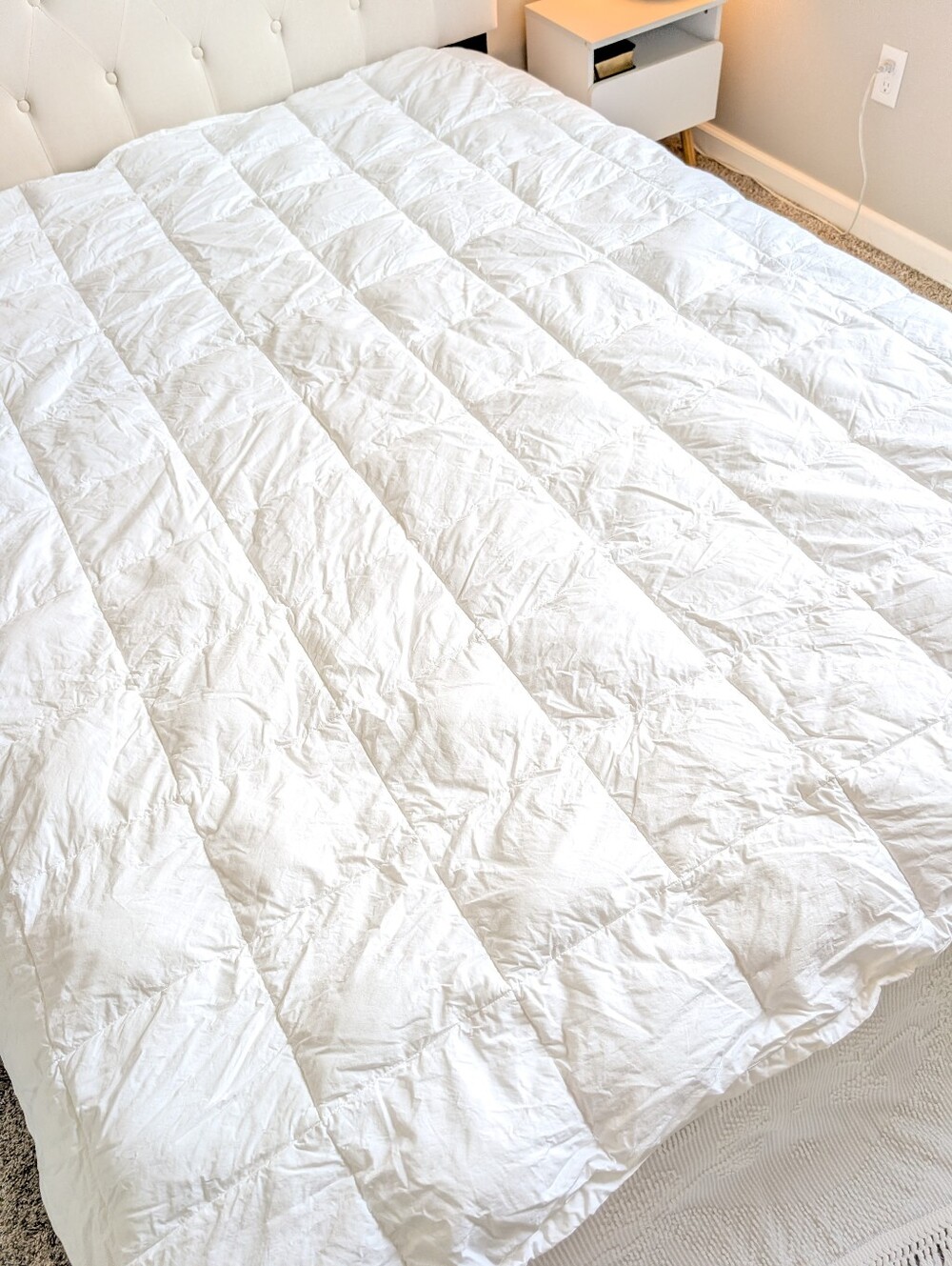IKEA Hönsbär Twin Cream Beige Quilted Cotton Duck Feathers Down Comforter